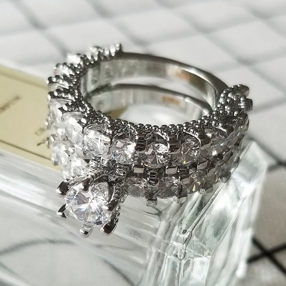 NEW Luxury 925 Sterling Silver Diamond Ring Set - Picture 8 of 8